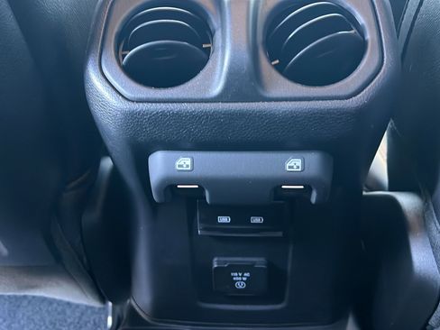 Used 2023 Jeep Gladiator Mojave w/ Cold Weather Group image 22