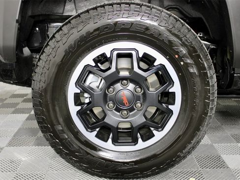 Used 2025 Toyota 4Runner TRD Off-Road image 11