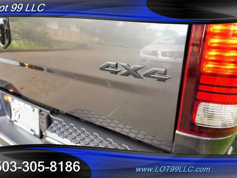 Used 2018 RAM 2500 Laramie w/ Sport Appearance Group AWD/4WD image 32