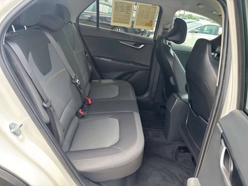 Used 2026 Kia Niro LX FWD image 23