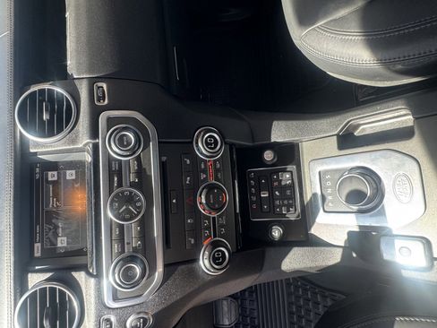 Used 2016 Land Rover LR4 HSE LUX image 12