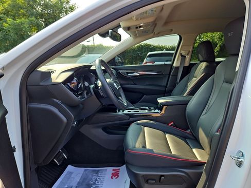 Used 2023 Buick Envision Essence w/ Sport Touring Package AWD/4WD image 13