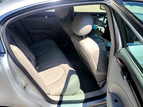 Used 2011 Buick Lucerne CXL image 13