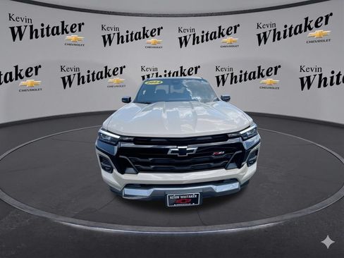 Used 2024 Chevrolet Colorado Z71 w/ Advanced Trailering Package AWD/4WD image 3