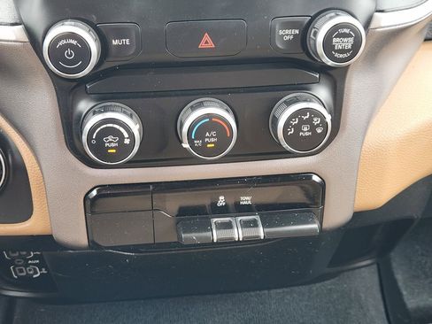 Used 2019 RAM 1500 Big Horn AWD/4WD image 20