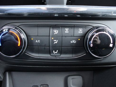 Used 2025 Buick Encore GX Preferred image 32