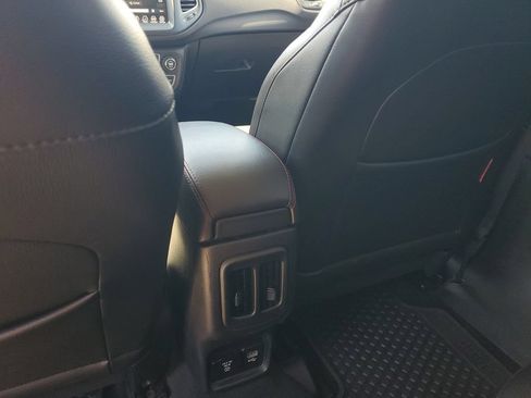 Used 2018 Jeep Compass Trailhawk w/ Leather Interior Group AWD/4WD image 18