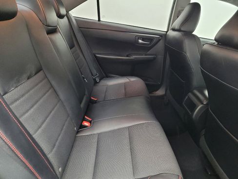 Used 2017 Toyota Camry SE w/ Moonroof Package FWD image 19