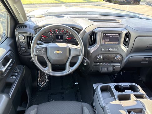 Used 2026 Chevrolet Silverado 1500 Custom AWD/4WD image 22