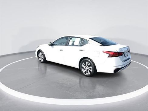 Certified 2022 Nissan Altima 2.5 S image 6