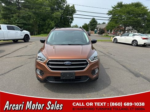 Used 2017 Ford Escape SE w/ SE Sport Appearance Package FWD image 11