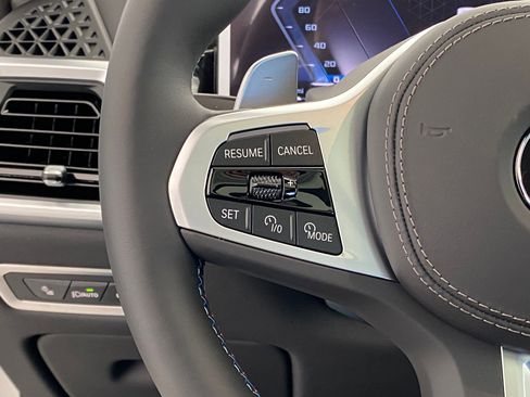 New 2026 BMW X7 M60i image 18