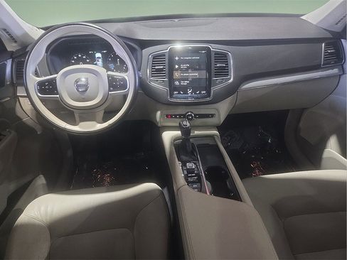 Used 2021 Volvo XC90 T5 Momentum w/ Climate Package image 15