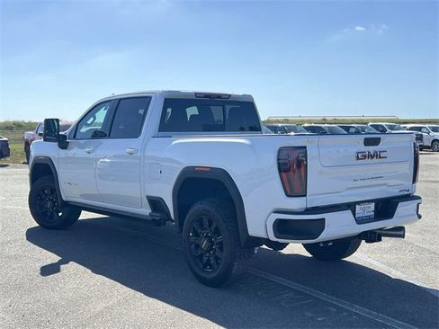 New 2026 GMC Sierra 2500 AT4 w/ AT4 Premium Plus Package image 5