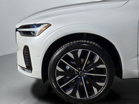 Used 2026 Volvo XC60 B5 Ultra w/ Protection Package Premier AWD/4WD image 12