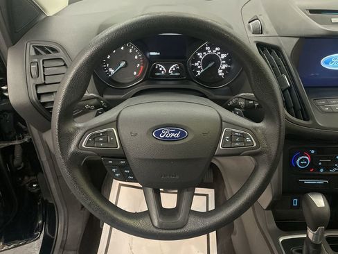 Used 2017 Ford Escape SE w/ Equipment Group 201A AWD/4WD image 5