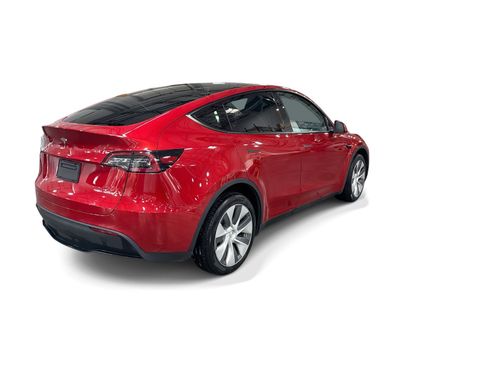 Certified 2023 Tesla Model Y AWD image 6