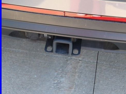 Used 2025 Volkswagen Atlas SE AWD/4WD image 9