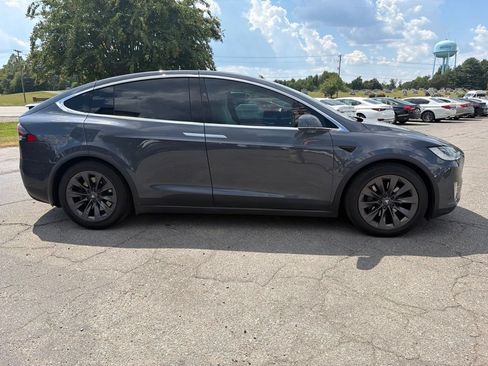Used 2017 Tesla Model X 90D AWD/4WD image 9