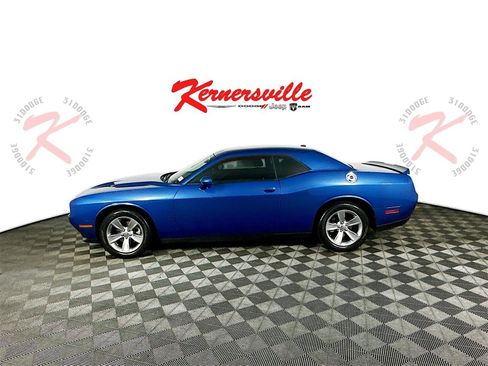 Used 2021 Dodge Challenger SXT image 4