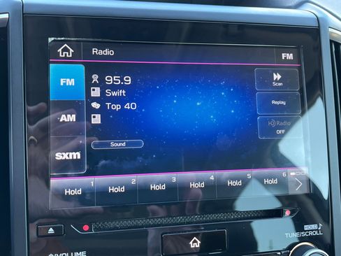 Used 2022 Subaru Forester Limited image 10