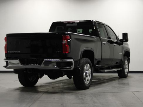 Used 2020 Chevrolet Silverado 2500 LTZ w/ LTZ Premium Package image 4