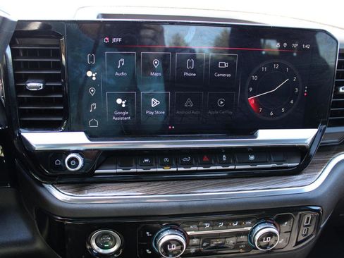 Used 2024 GMC Sierra 1500 Elevation image 15