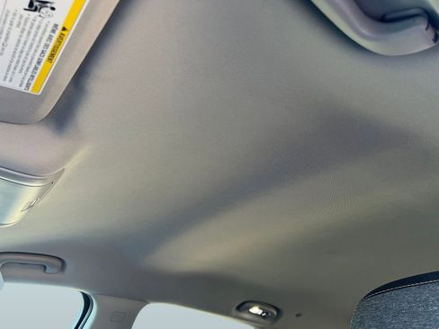 Used 2023 Chevrolet Equinox LT image 27