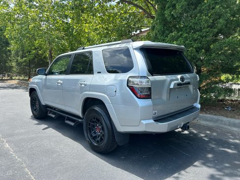 Used 2023 Toyota 4Runner SR5 Premium w/ Moonroof Package RWD image 2