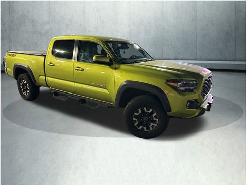 Used 2023 Toyota Tacoma TRD Off-Road image 2