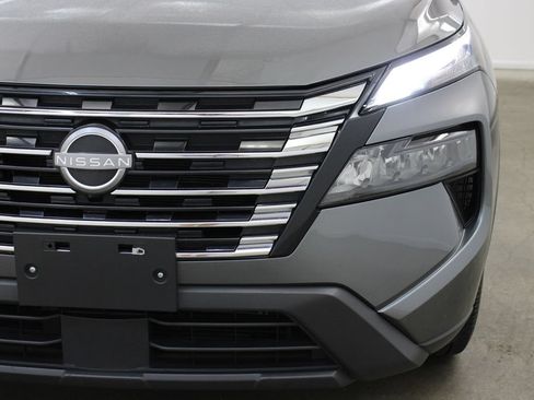Certified 2024 Nissan Rogue SV AWD/4WD image 8