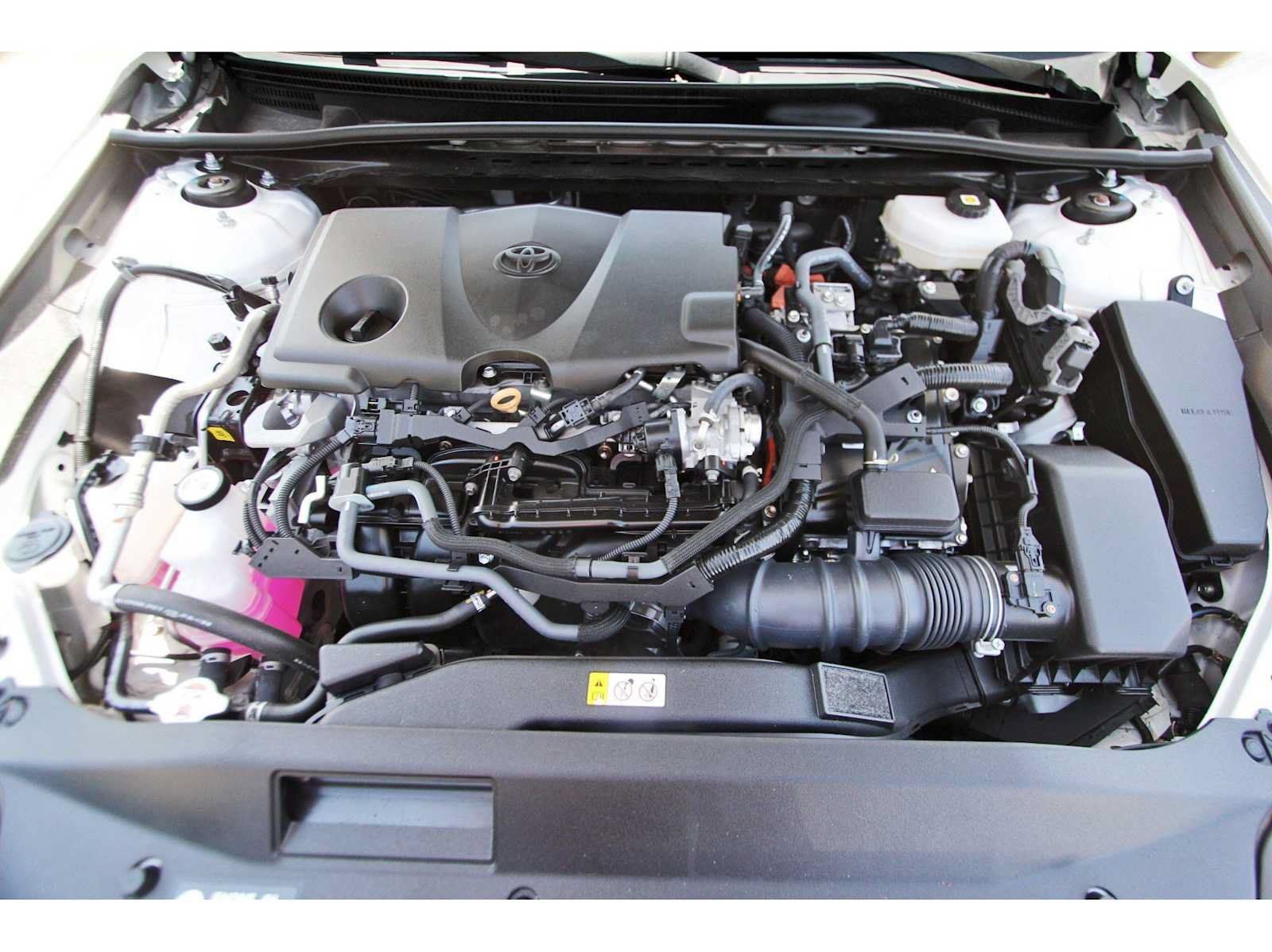 Used 2025 Toyota Camry SE FWD image 31