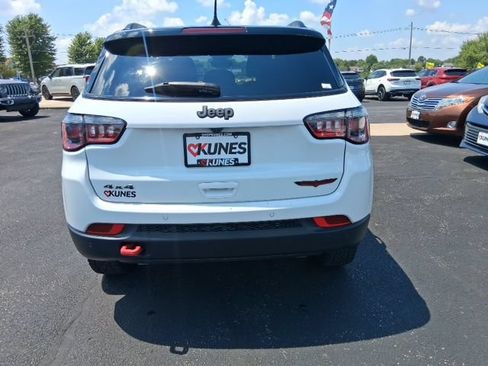 Used 2025 Jeep Compass Trailhawk AWD/4WD image 8