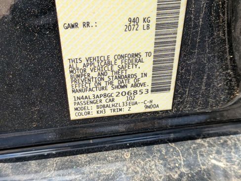 Used 2016 Nissan Altima 2.5 SR w/ LED Appearance Package image 31