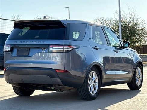 Used 2019 Land Rover Discovery SE image 9