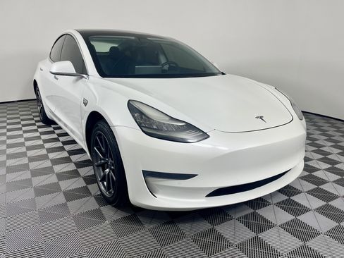 Used 2020 Tesla Model 3 image 7