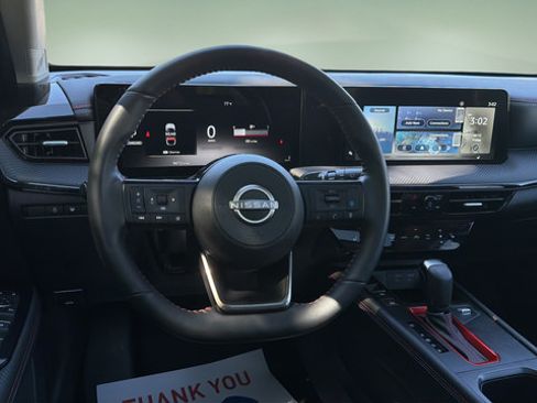 Used 2025 Nissan Kicks SR w/ SR Premium Package AWD/4WD image 8