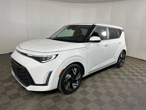 Used 2023 Kia Soul GT-Line w/ GT-Line Technology Package image 7