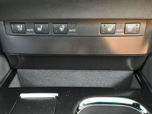 Used 2024 Lexus ES 350 w/ Premium Package image 14