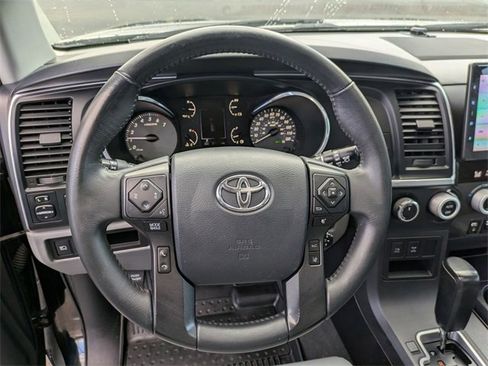 Used 2019 Toyota Sequoia SR5 image 17