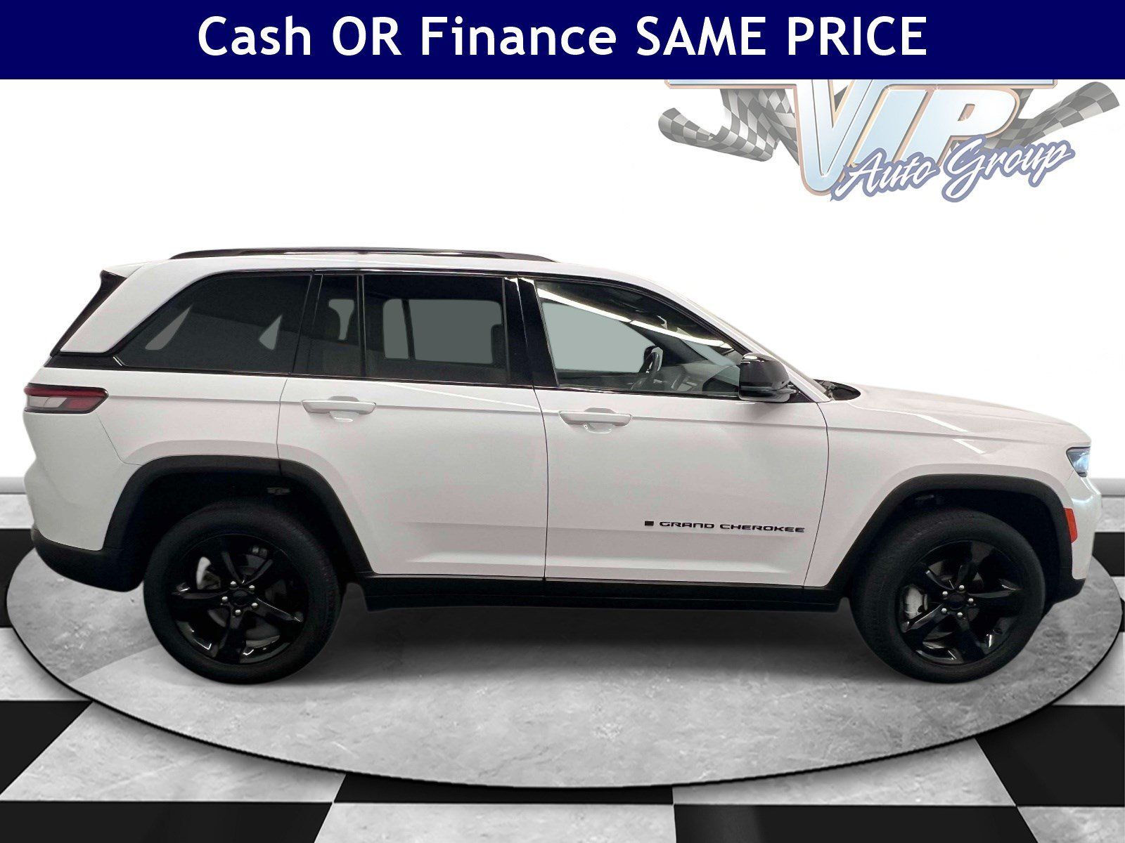 Used 2023 Jeep Grand Cherokee Limited w/ Black Appearance Package AWD/4WD image 5