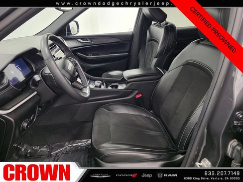 Used 2023 Jeep Grand Cherokee L Laredo AWD/4WD image 23