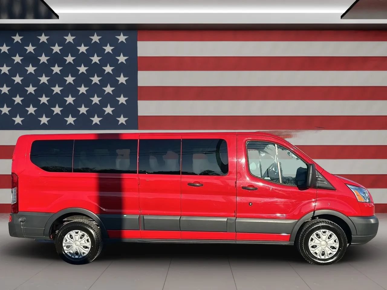 Used 2015 Ford Transit 350 XLT RWD image 3