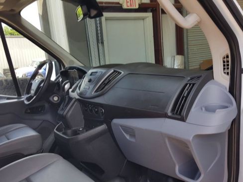 Used 2016 Ford Transit 250 130 Medium Roof RWD image 17