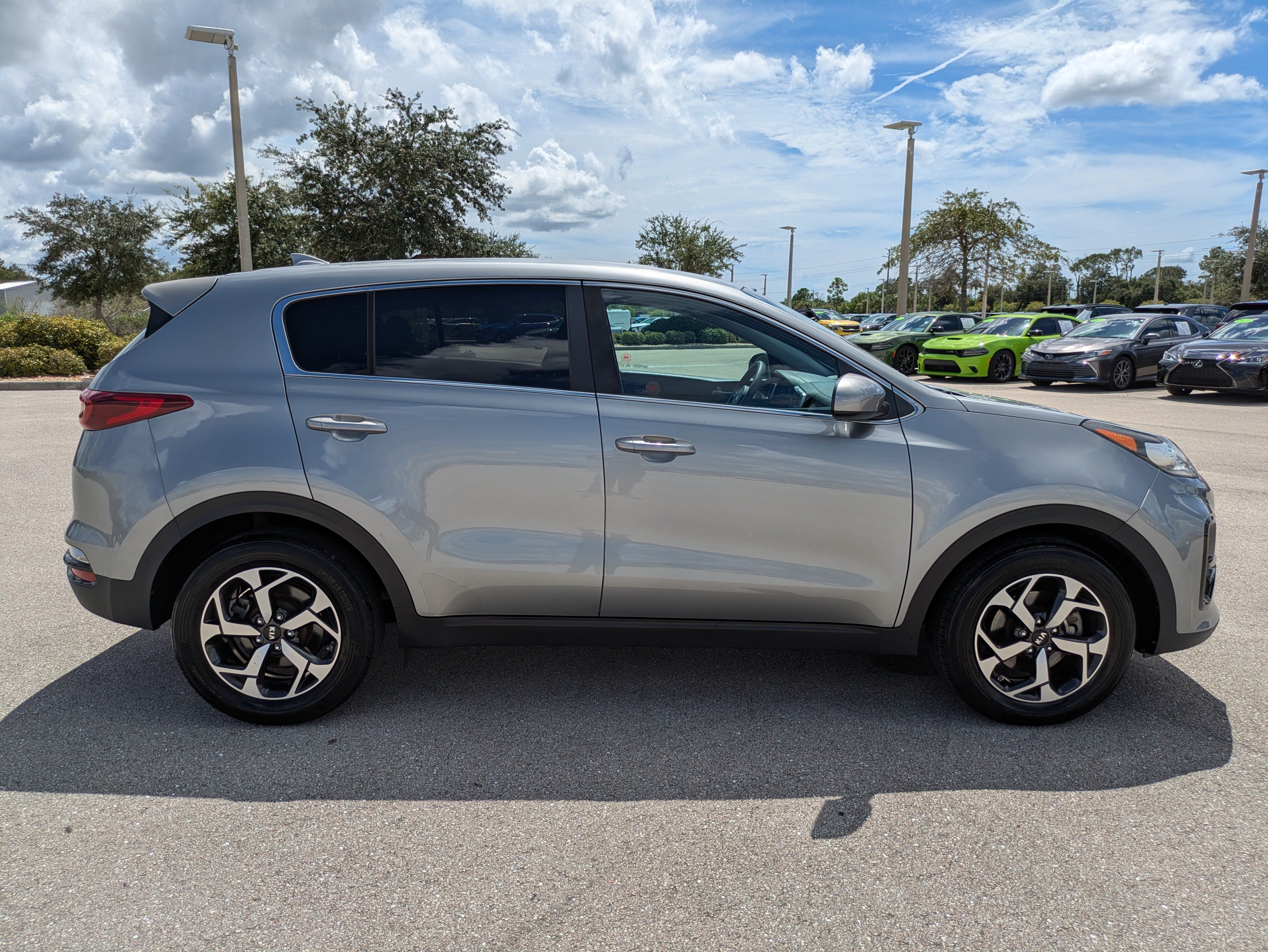 Used 2020 Kia Sportage LX FWD image 3