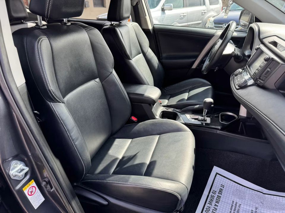 Used 2016 Toyota RAV4 Limited AWD/4WD image 18