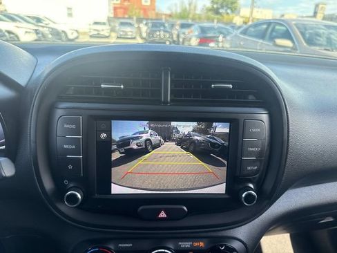 Used 2023 Kia Soul LX image 22