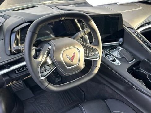 Used 2023 Chevrolet Corvette Stingray Premium Conv w/ Z51 Performance Package image 18