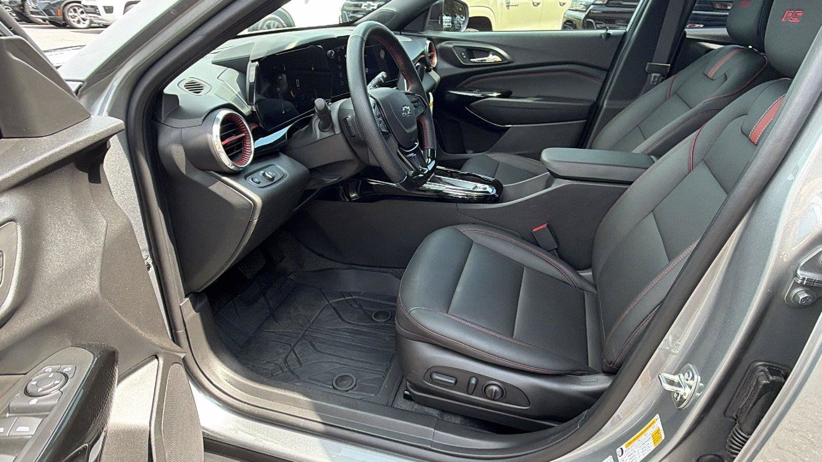 New 2026 Chevrolet Trax RS w/ Driver Confidence Package FWD image 16