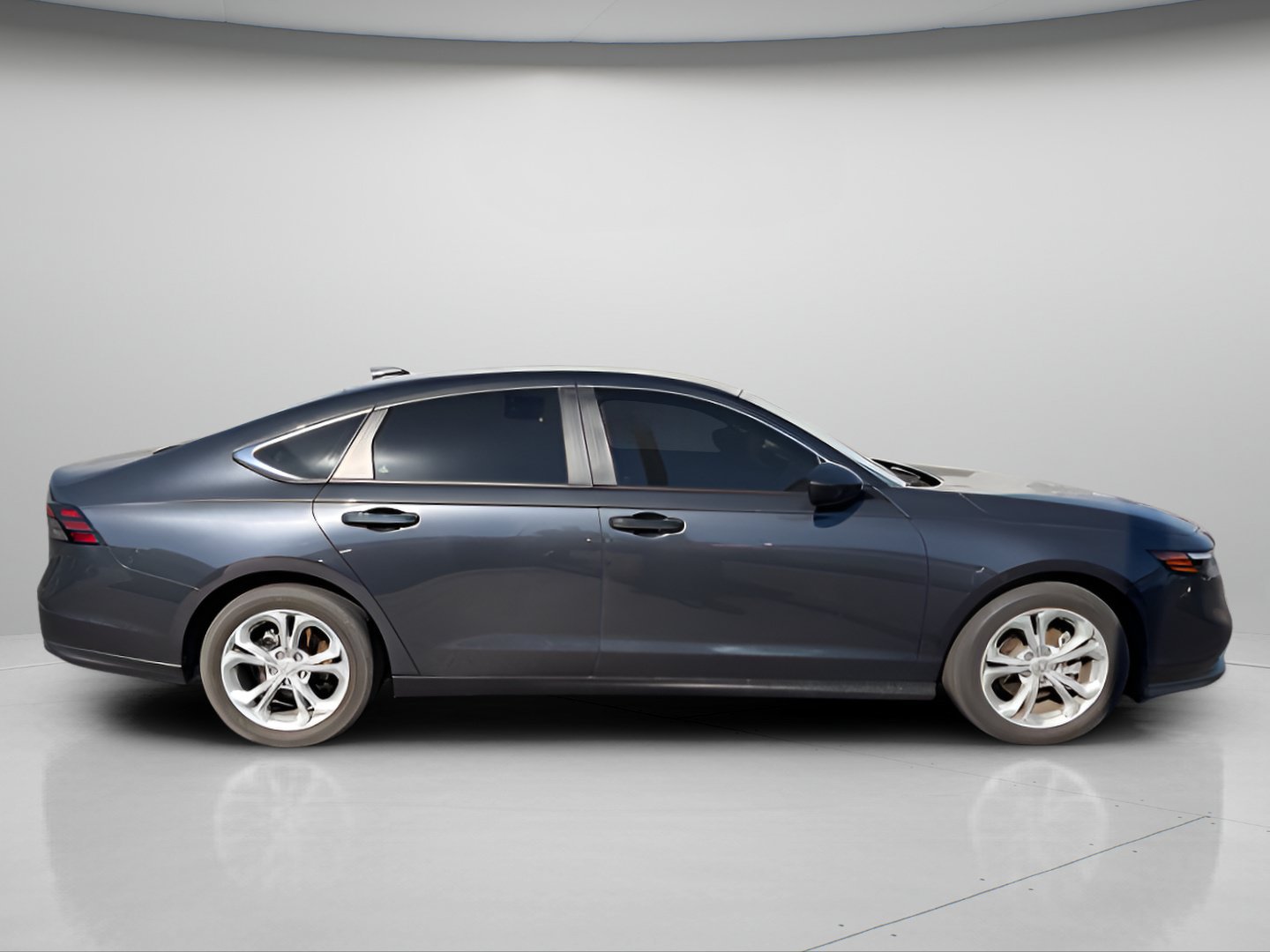 Used 2025 Honda Accord LX image 6